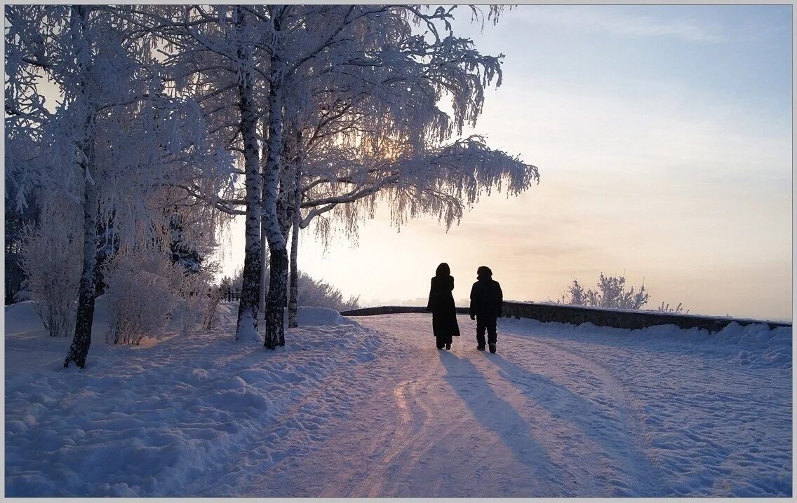 Хруст снега. Снег скрипит. Снег под ногами. Зимние шаги по снегу.