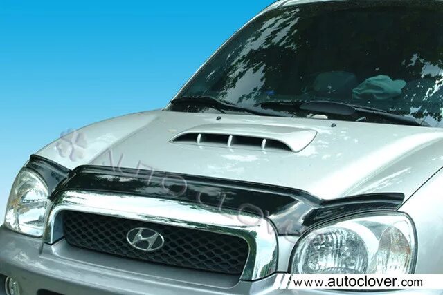 Дефлектор капота Hyundai Santa Fe (Classic) 2000г-. Дефлектор капота Hyundai Santa Fe 2003 год. Дефлектор капота Hyundai Santa Fe (Classic) 2000г- 3mm. Дефлектор капота с надписью черный для Hyundai Santa Fe (2000-2013).