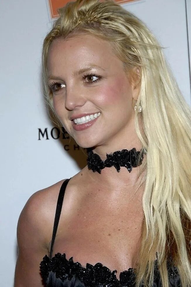 Сколько лет бритни спирс сейчас 2024. Britney spears 2007. бритни спирс 2007 год. britney spears vma 2007. бритни спирс 2007 mtv.