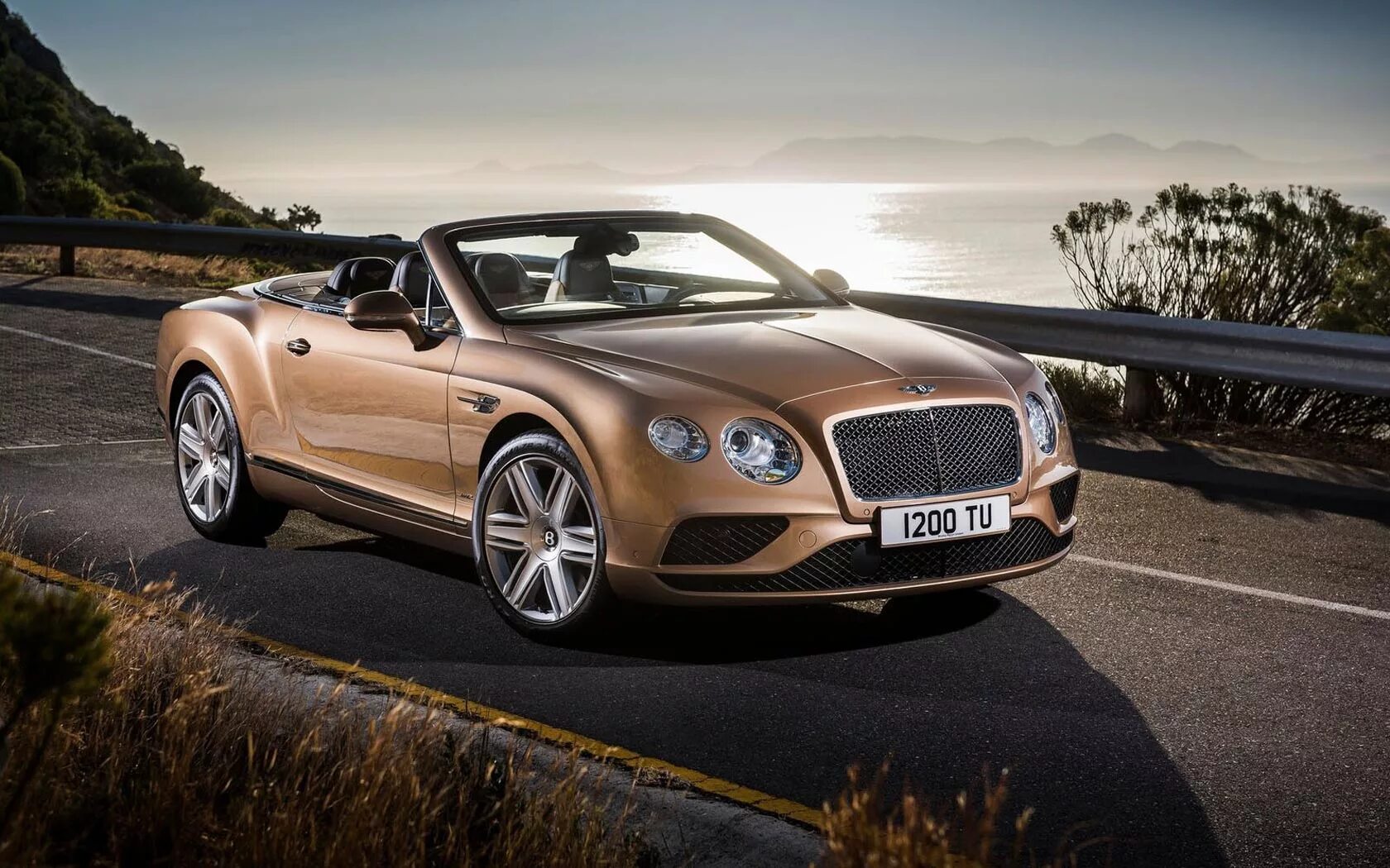 Бентли фото. Бентли Континенталь ГТ 2015. Bentley Continental gt Cabrio 2018. Бентли Континенталь 2015 кабриолет. Bentley Continental gt 2015 Cabrio.