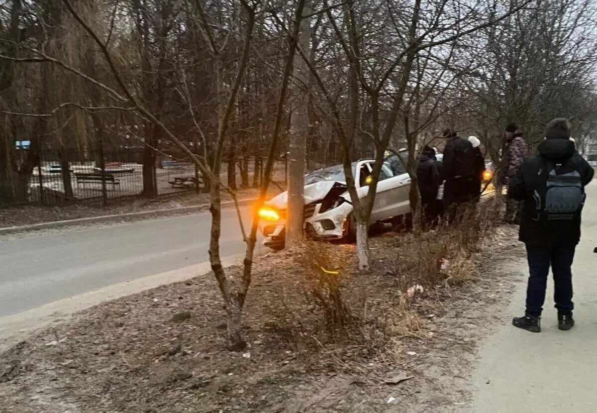 Брянские новости брянск происшествия. Авария в 10 микрорайоне в Брянске. ДТП ЧП В Брянске и области.