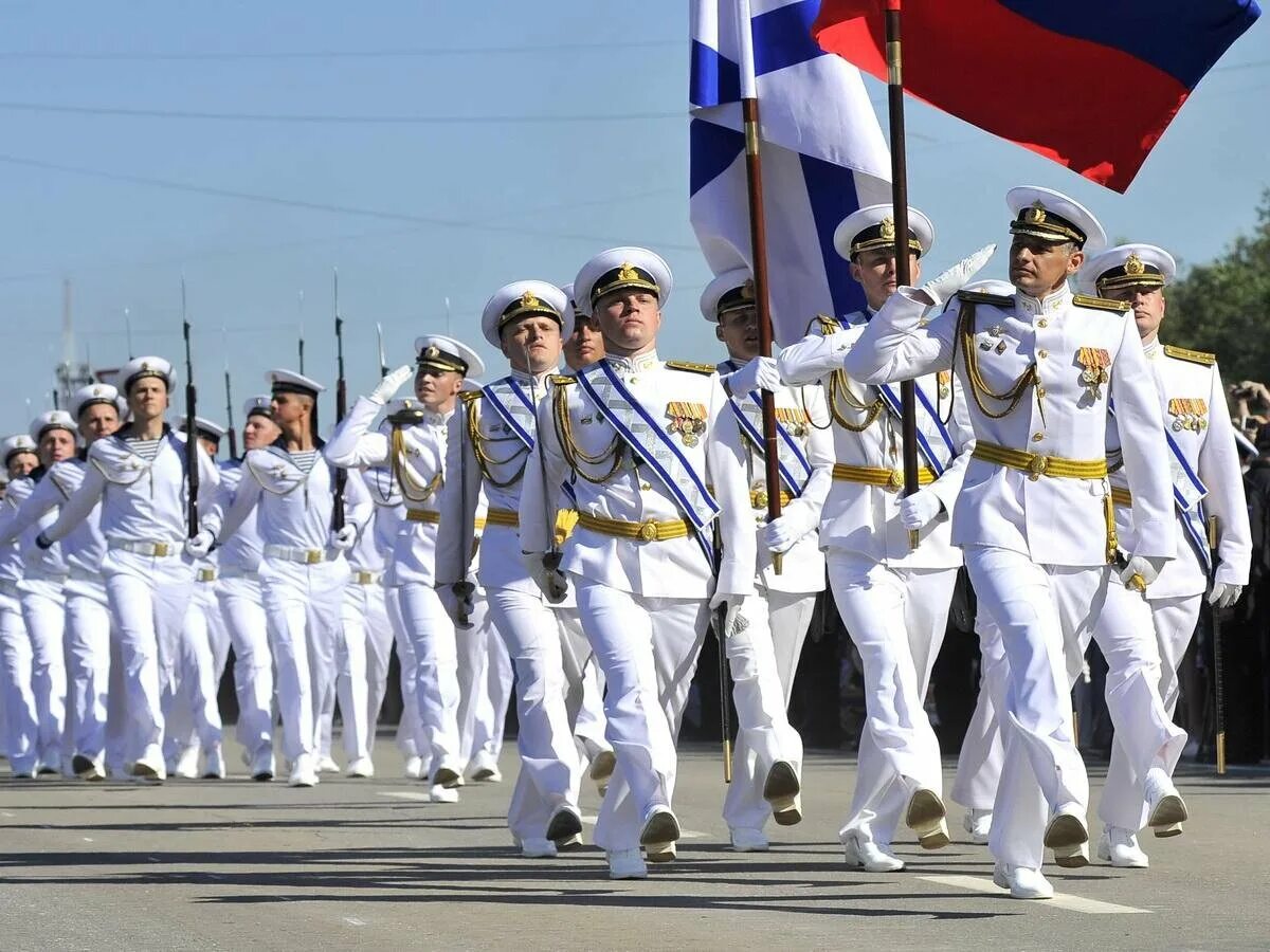 Парадная форма ВМФ РФ Матросов. Морфлот войска России форма. Белая парадка ВМФ матроса. Форма парадная ВМФ РФ матросы.