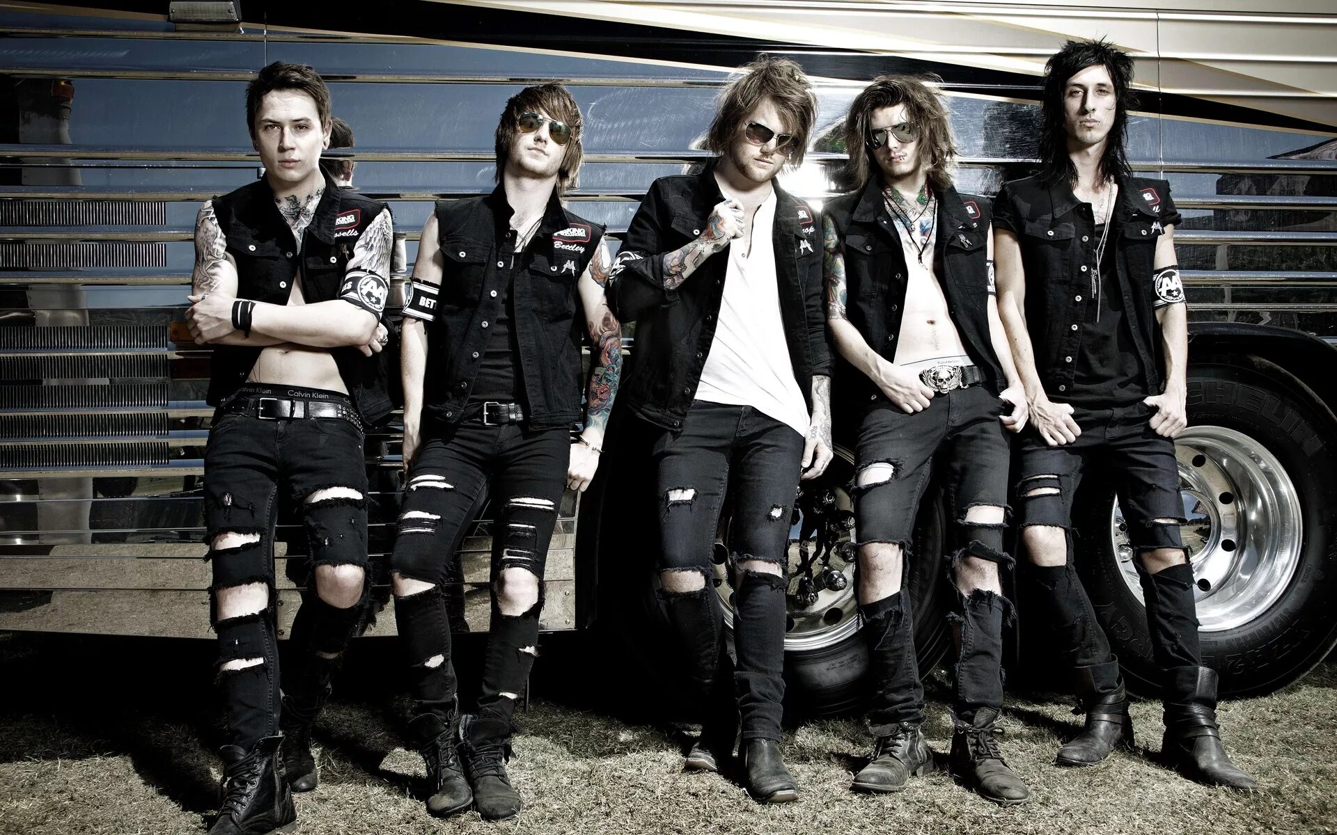 Band 8 ask. Asking alexandria. аскинг александрия. рок группа alexandria. аскинг александрия бен брюс.