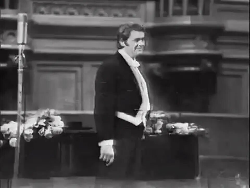 русский романс. романсы чайковского список. ты помнишь ли вечер. помнишь ли город тревожный синюю дымку. батюшков в живописи.