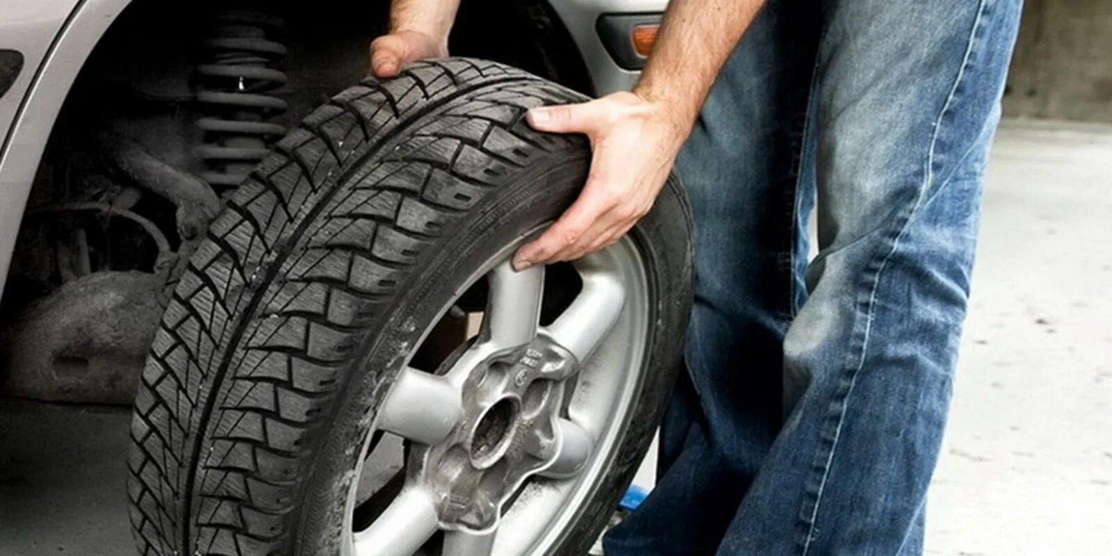 Менять шины. Автошина michelin зима. Goodyear ultragrip ice arctic. Колеса протектор мишлен. Переобуть машину.