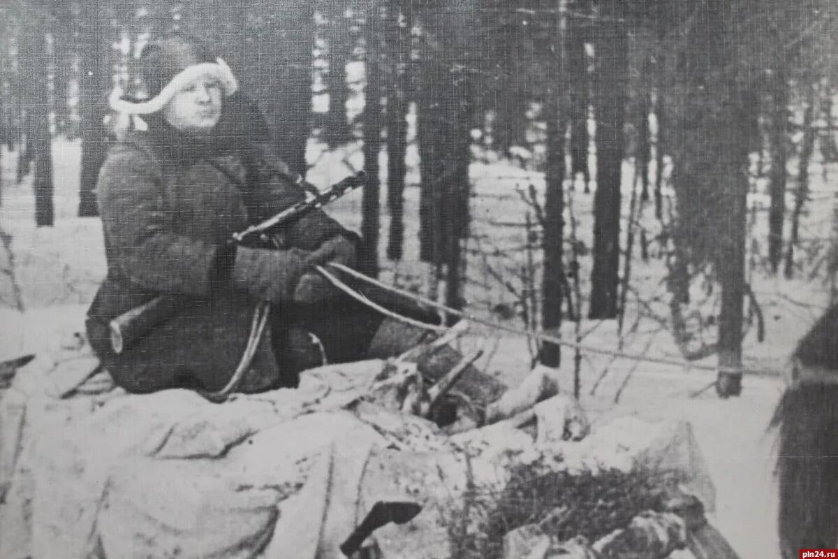 партизанский отряд имени котовского. партизан и партизанка. партизан и партизанка. советские партизаны в лесу. орловщина.