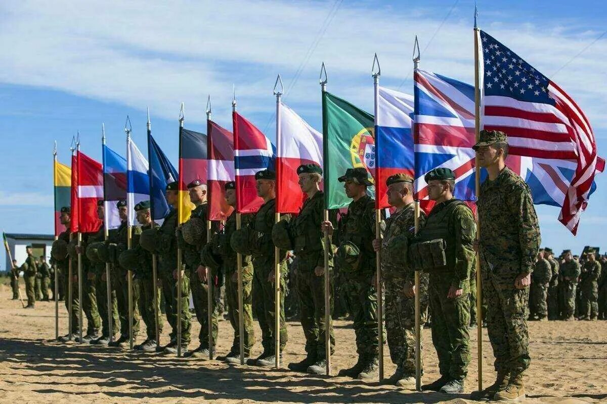 Нато введут в россию. Военный Альянс НАТО. NATO армия. Вооруженные силы НАТО. Военные учения НАТО.