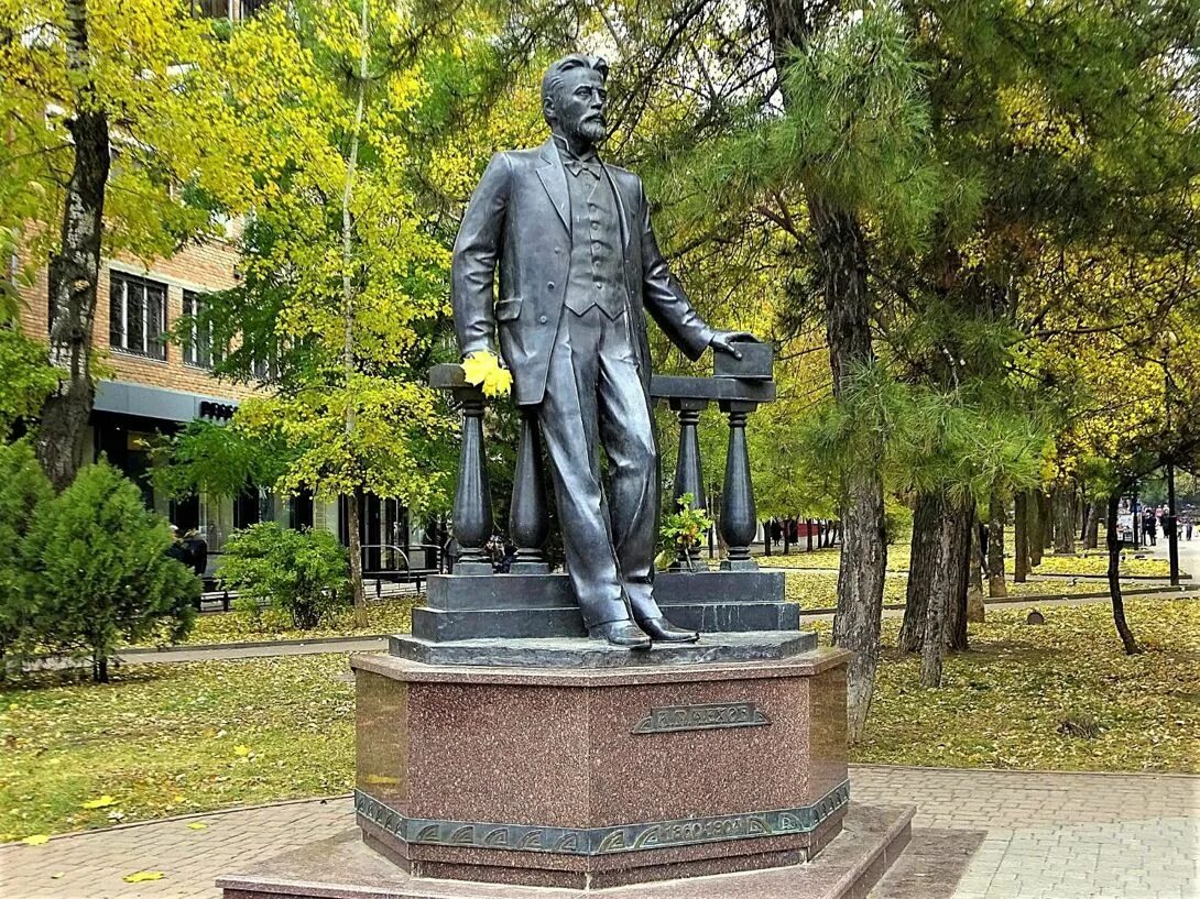 Чехов в каком городе. Памятник а. п. чехову (ростов-на-дону). антон павлович чехов памятник. памятник чехова таганрог. памятник а. п. чехову (таганрог).