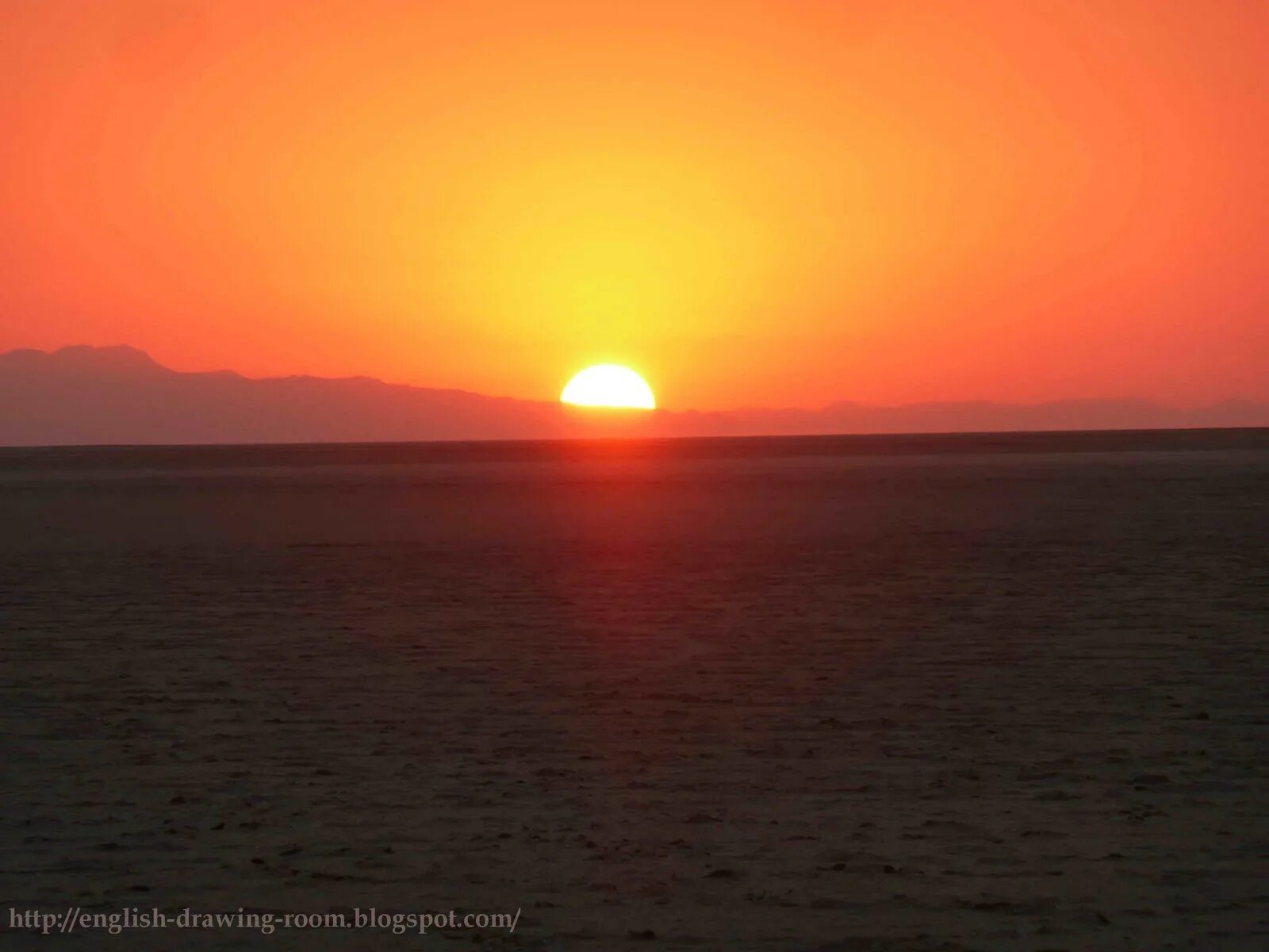 загорелась зорька красная в небе темно-голубом. восход на море. астрахань восход. восход солнца крупным планом. закат в степи.