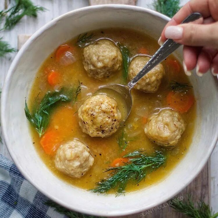 Вкусный суп с фрикадельками с фото. Ломбардийский супчик. Фрикадельковый суп. Суп с фрикадельками. Вкусный суп с фрикадельками.