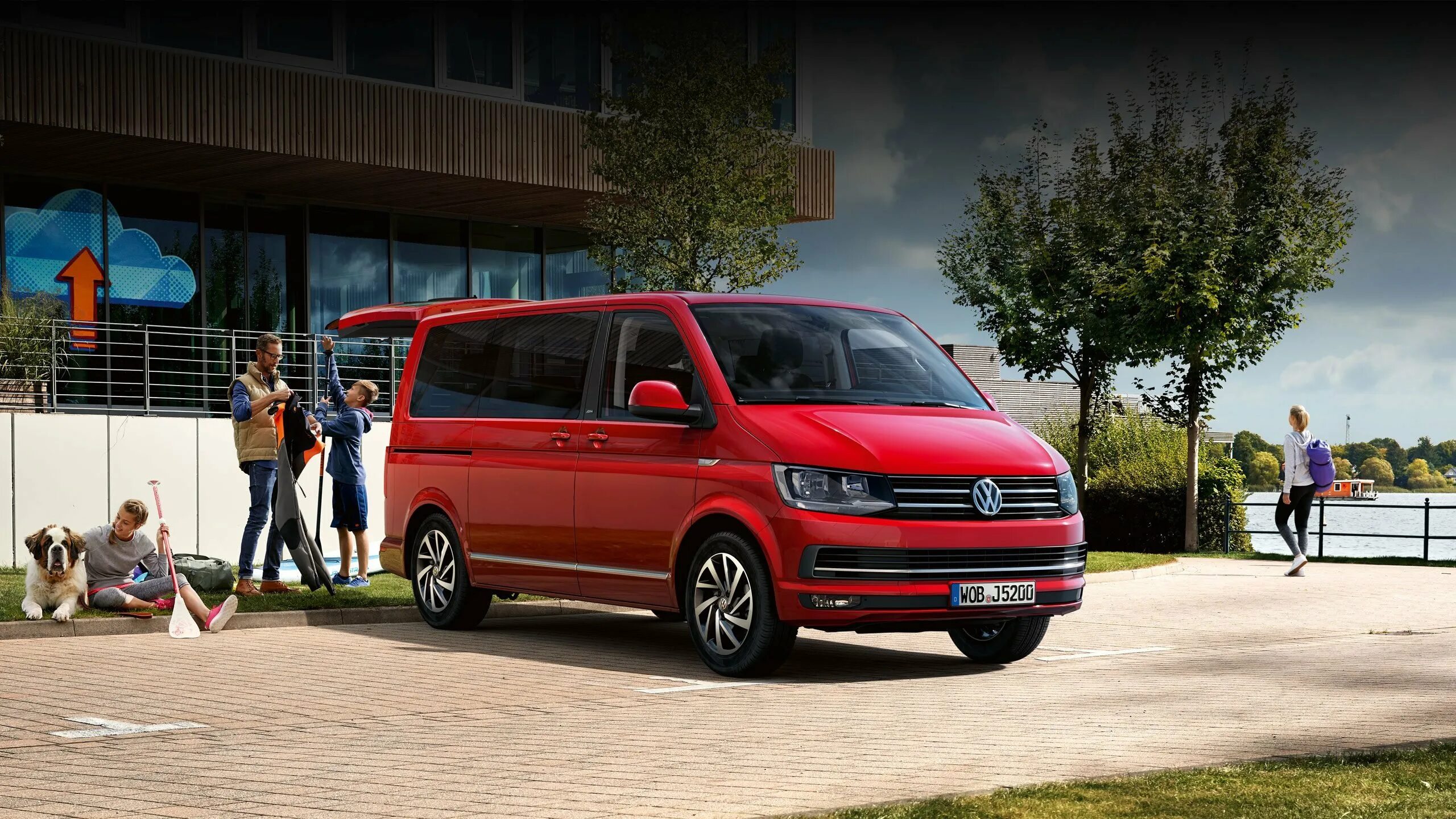 Volkswagen Multivan t6 красный. Volkswagen Multivan t6 long. Фольксваген Мультивен 2018. VW T6.1 Multivan Red.