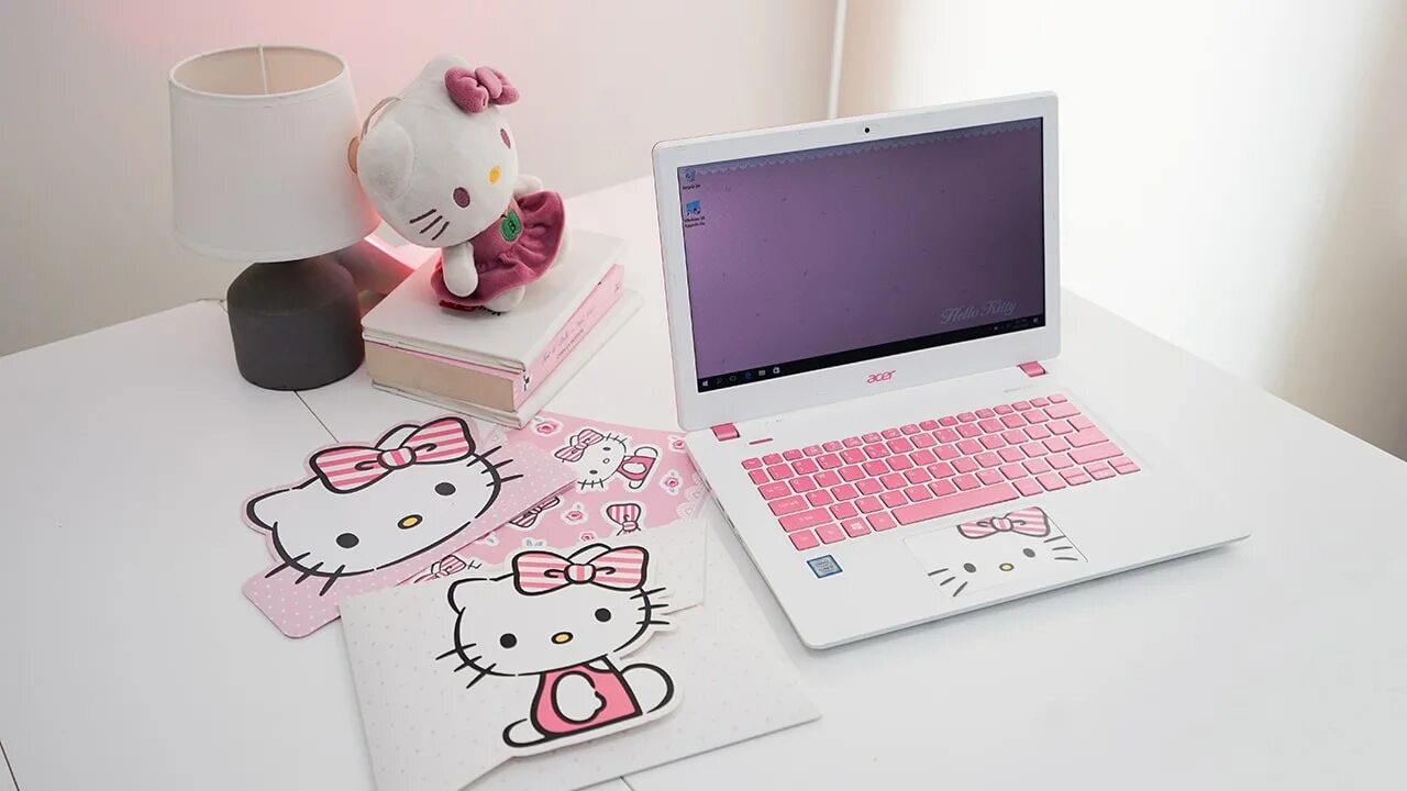 Hello компьютер. Компьютер хелло китти. ноутбук hello kitty. компьютер с хеллоу китти. ноутбук розовый хеллоу китти.