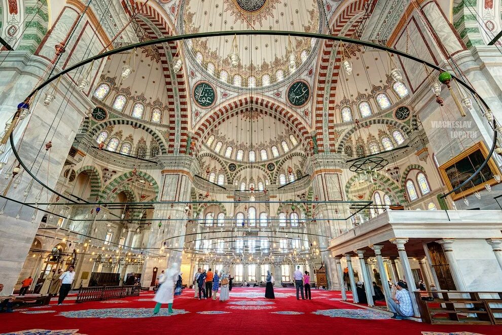 Мечеть фатиха в стамбуле. Мечеть Аль Фатих. Мечеть Мехмеда Фатиха. Мечеть Фатих Стамбул внутри. Мечеть Шехзаде в Стамбуле.