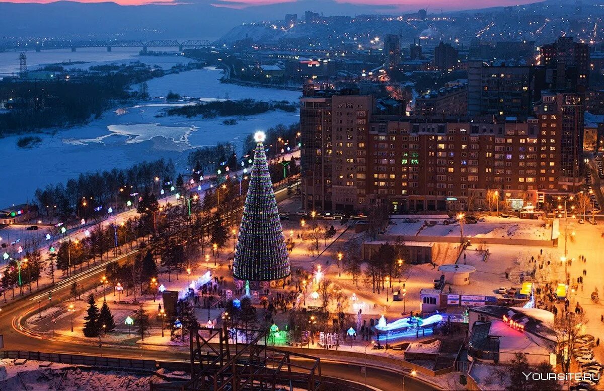 Красноярск центр зимой. Красноярск столица Сибири. Театральная площадь Красноярск панорама. Зимний ночной Красноярск 2022.