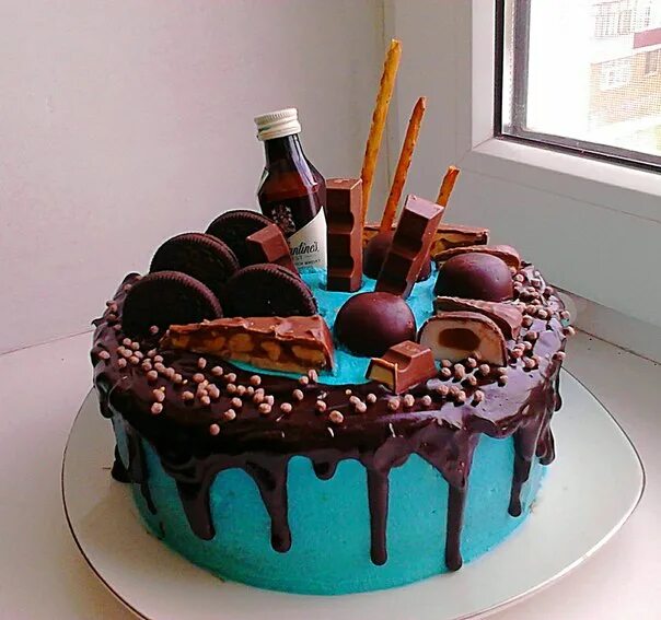 Украсить торт в домашних условиях мужчине. Мужской торт. Декор торта для мужчины. Украшение торта для мужчины на день рождения. Украшение торта для мужа.
