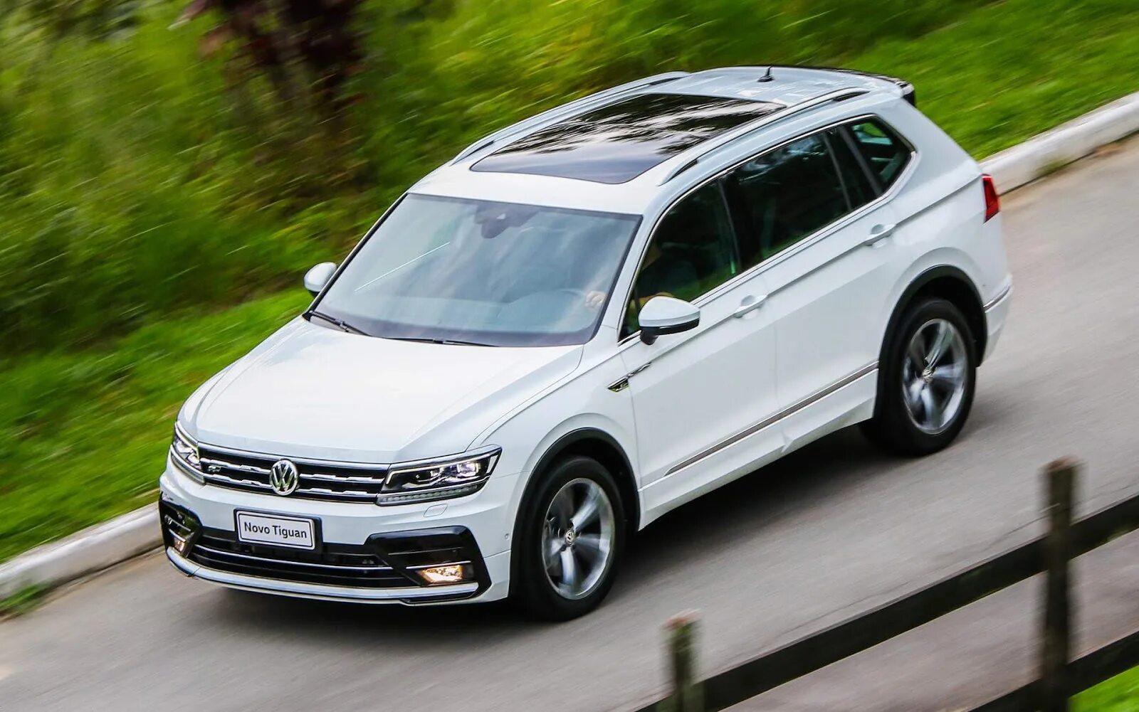 Volkswagen tiguan полный. Volkswagen Tiguan Allspace r-line. VW Tiguan 2019 r line. VW Tiguan Allspace r-line. VW Tiguan Allspace 2019.