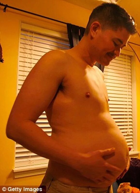 томас бити беременный мужчина. рассказ беременный парень. мужчина с беременной женой. береммен аниме мальчик. история беременной.