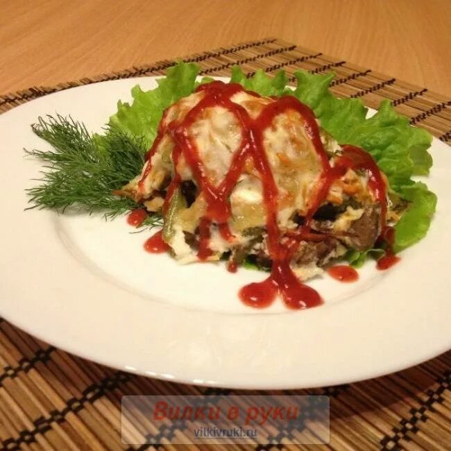 Мясо по чешски с корейской морковью. Мясо по чешски с корейской морковью. Мясо по-чешски рецепт с корейской морковью. Мясо по пражски. Мясо по-чешски рецепт.