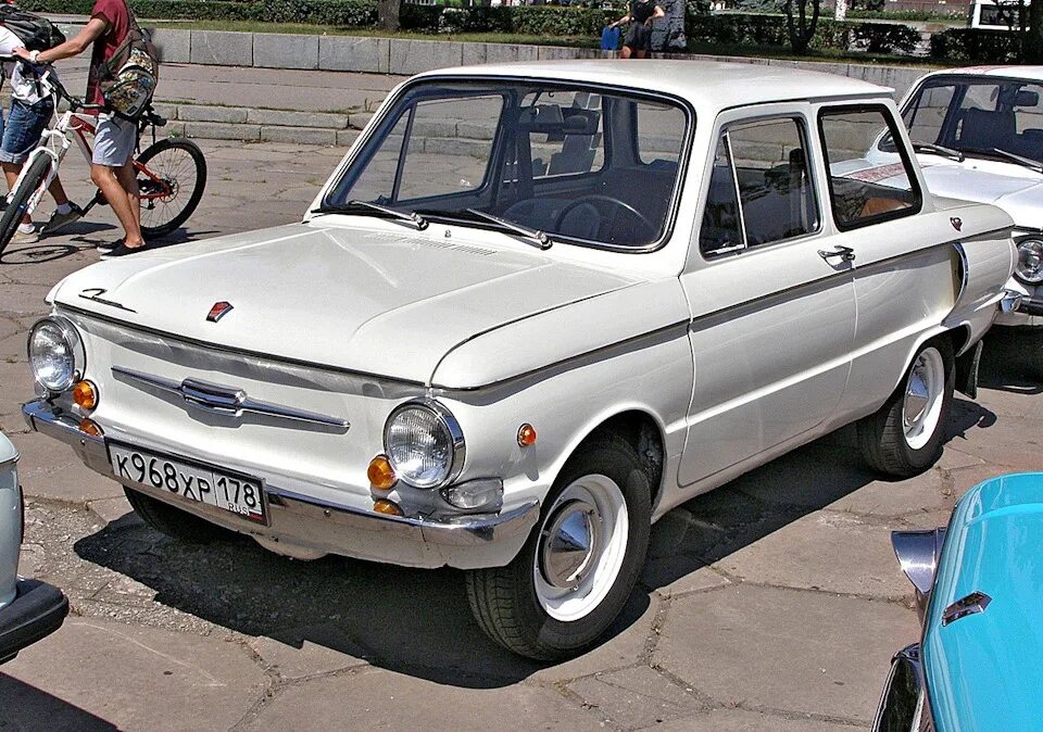 Заз 988. Заз 968 желтый. Запорожское авто. Заз 962. Запорожская машина.
