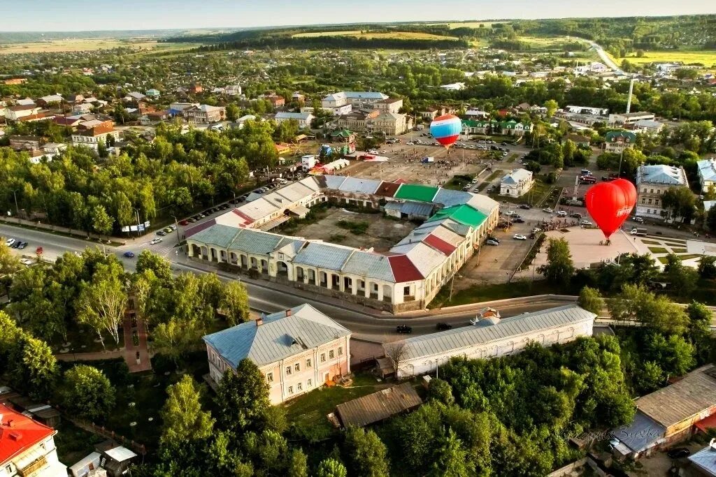 Кунгур достопримечательности. Архитектура кунгура. Кунгур октябрьская 90. Площадь города кунгура. Кунгур купеческий старинный.