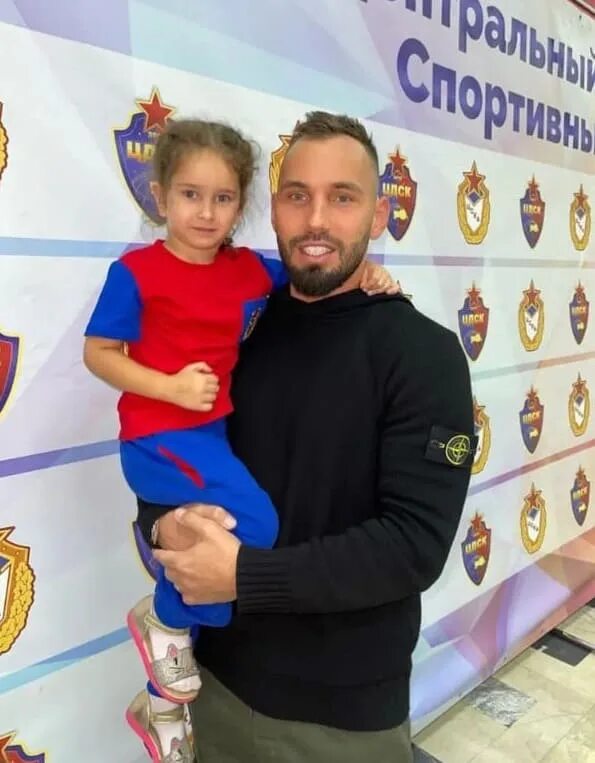 Коля Сердюков стал новым участником шоу "Влюбись, если сможешь"