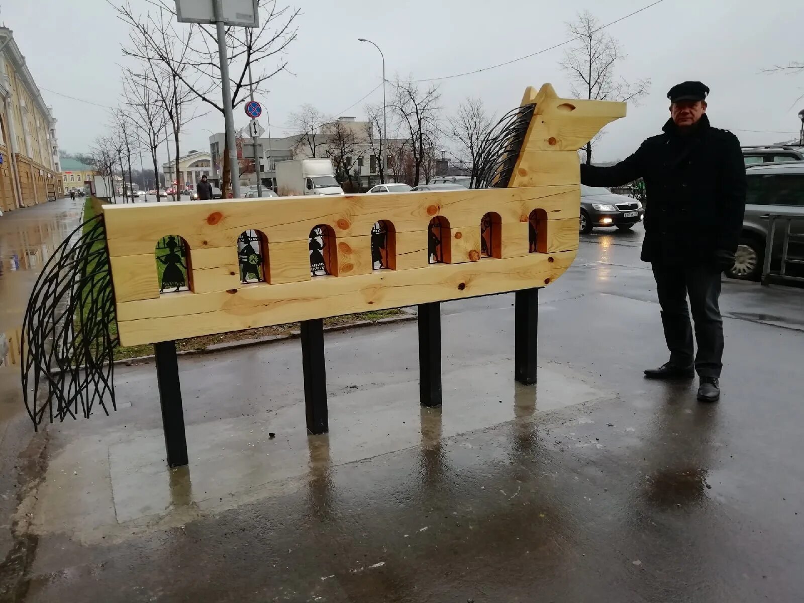 Арт объект рыба. Арт объекты на набережной петрозаводска. Ряпушка артобьектпетрозаводск. Ряпушка артобьектпетрозаводск. Калитки арт объект петрозаводск.