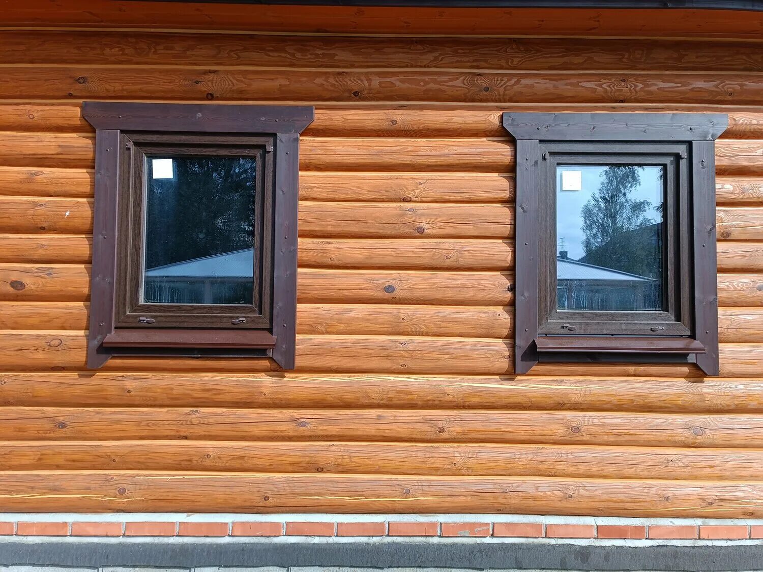 Обналичка на окна в деревянном доме фото - DelaDom.ru
