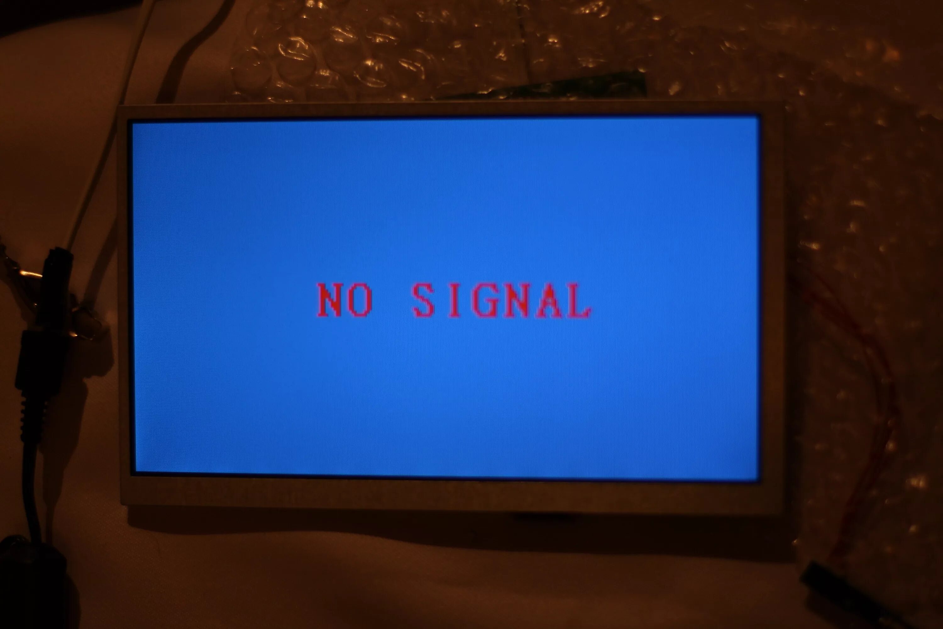 Нет сигнала на мониторе. Нет сигнала на телевизоре samsung. No signal на мониторе. Hdmi no signal что делать. Vga no signal на мониторе.