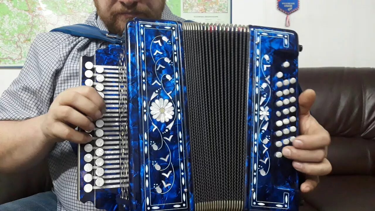 Разбор на баяне русских застольных песен. Виновата ли я на гармошке. Виновата ли я на гармошке. Гармонь казань. Гармонь в разборе.