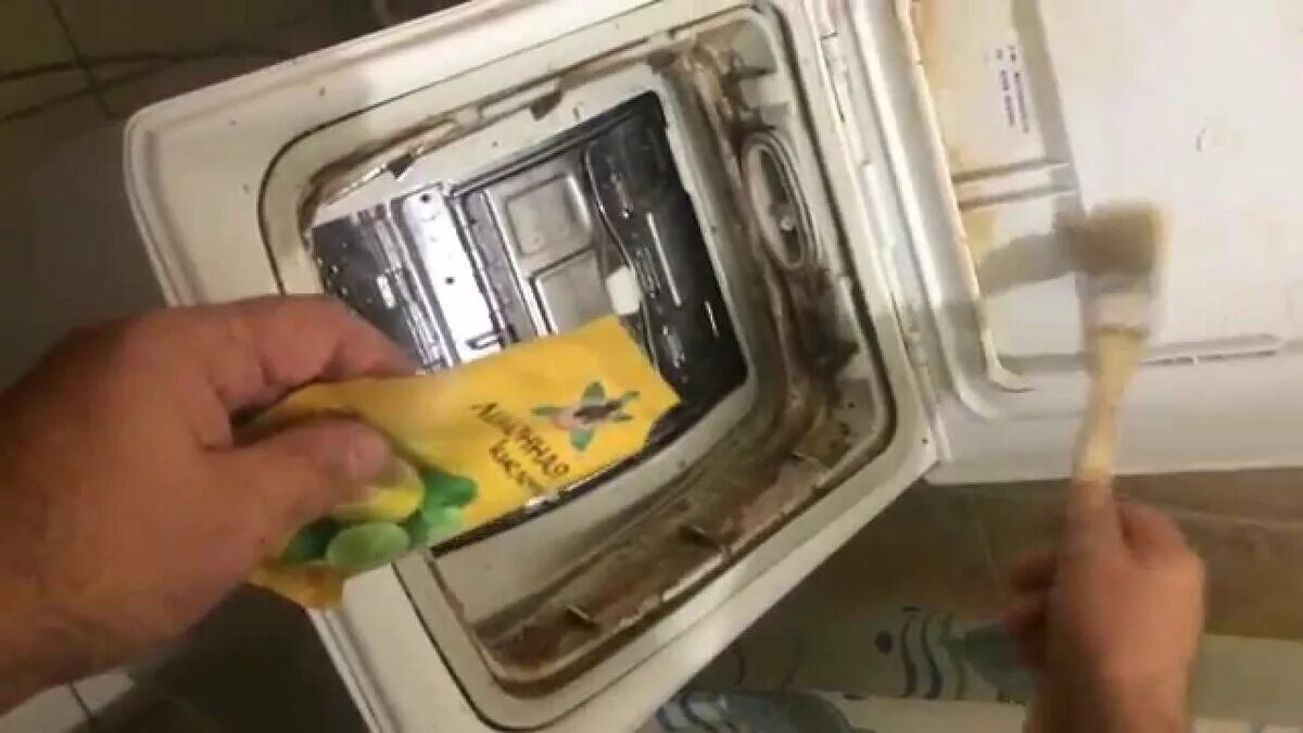 Как почистить стиральную машину видео. Крышка бош макс 5. как почистить стиральную машину bosch. чистка стиральной машины с вертикальной загрузкой. плесень в стиральной машине.