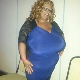 Кең жамбастары бар қисық қыздар