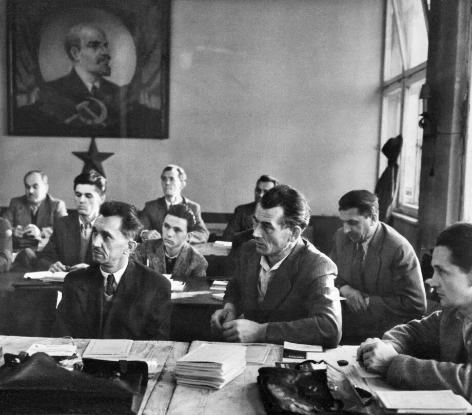 Вечерняя школа ссср. Вечерние школы рабочей молодежи. Вечерняя школа рабочей молодежи. Вечерние школы рабочей молодежи. Школы рабочей молодежи в ссср.