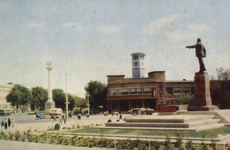 Душанбе таджикской сср. Душанбе ссср. Сталинабад 1920. Ссср душанбе таджикистан. Кинотеатр таджикистан 80 годы в душанбе.
