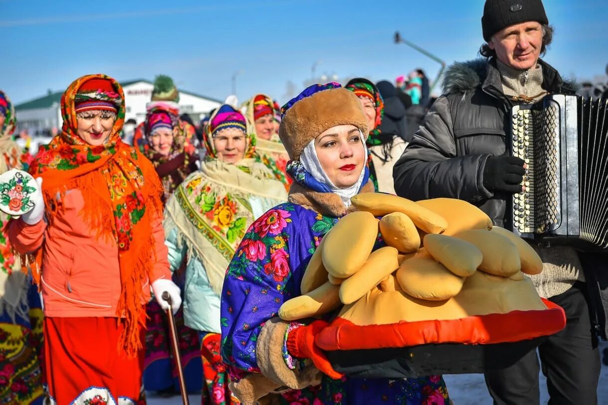 Сибирская Масленица Новотырышкино. Новотырышкино Алтайский край Масленица. Масленица в Белокурихе Сибирское подворье. Сибирская Масленица Сибирское подворье. Сибирское подворье масленица