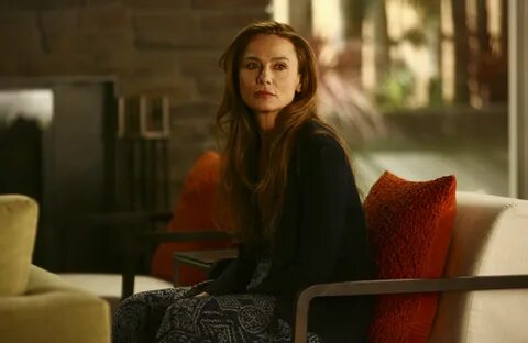 Alias - Episode Still Michael Vartan, Bradley Cooper, Jennifer Garner, Lena Olin, Sydney ...