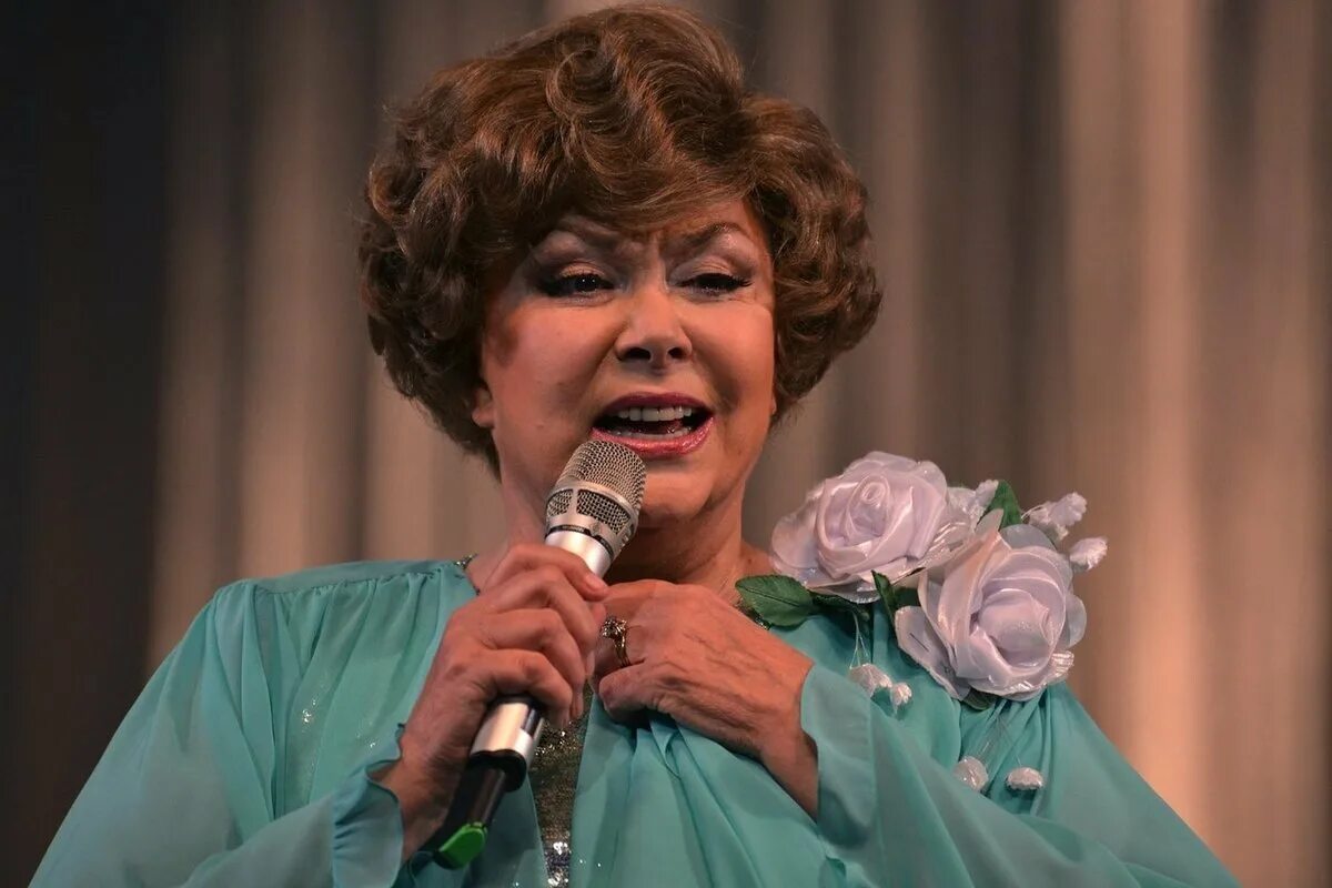 эдита пьеха. эдита пьеха в молодости. в каком году родилась пьеха. эдита пьеха. эдита пьеха дом.