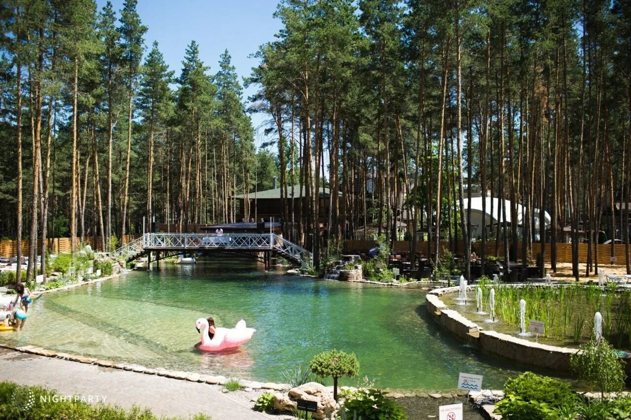 Воронеж лучший отдых. Открытый бассейн воронеж адмирал. загородный комплекс адмирал воронеж. парк адмирал воронеж. принц пруд воронеж.