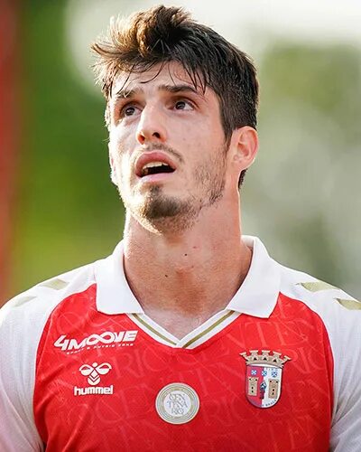 Лукас пиазон. Lucas piazon. lucas piazón. лукас пиазон фото.