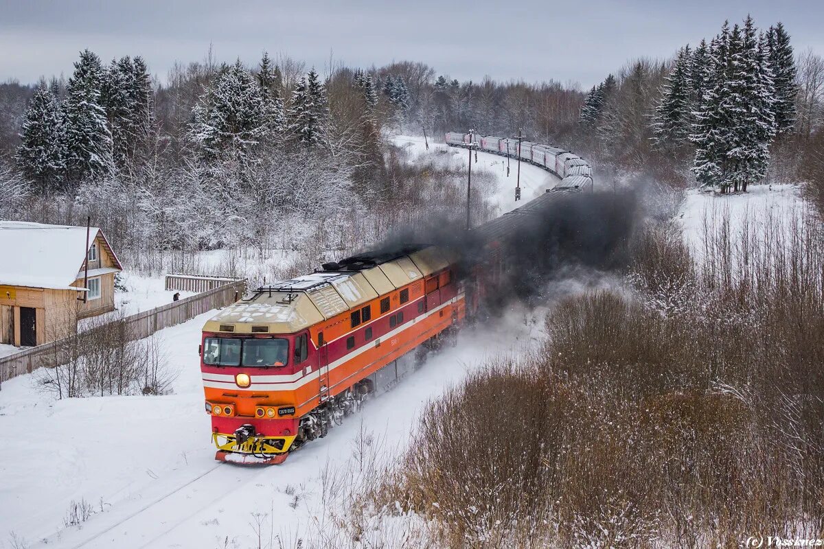 Тэп70-0555. Поезд Фирово - Осташков. ТЭП 70 555. Поезд 189 Санкт-Петербург Осташков.