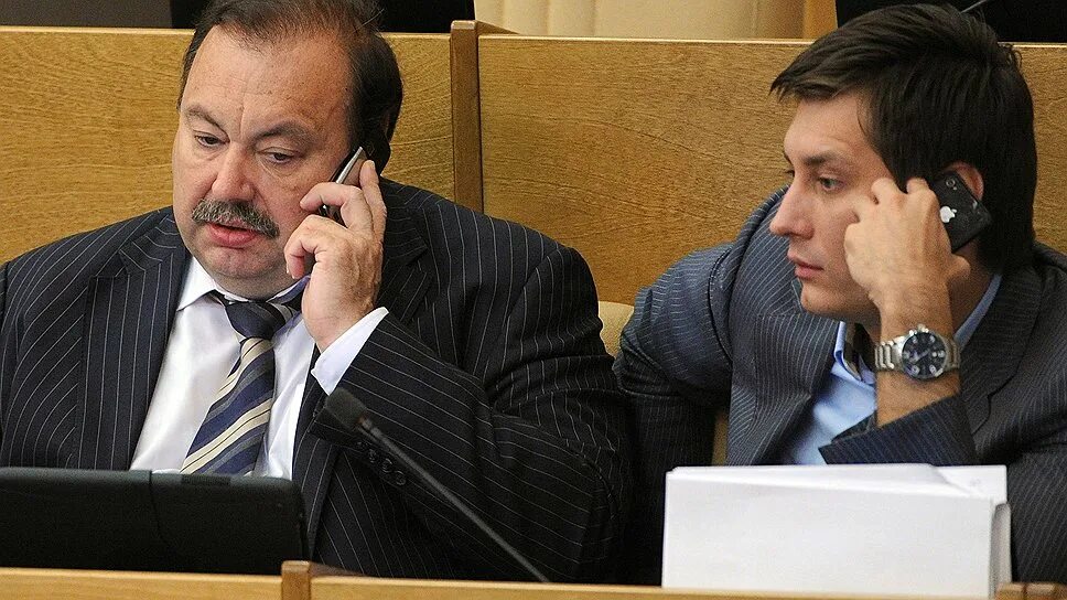 Экс депутат гудков. Отец гудкова. Гудков. Отец гудкова. Отец гудкова.
