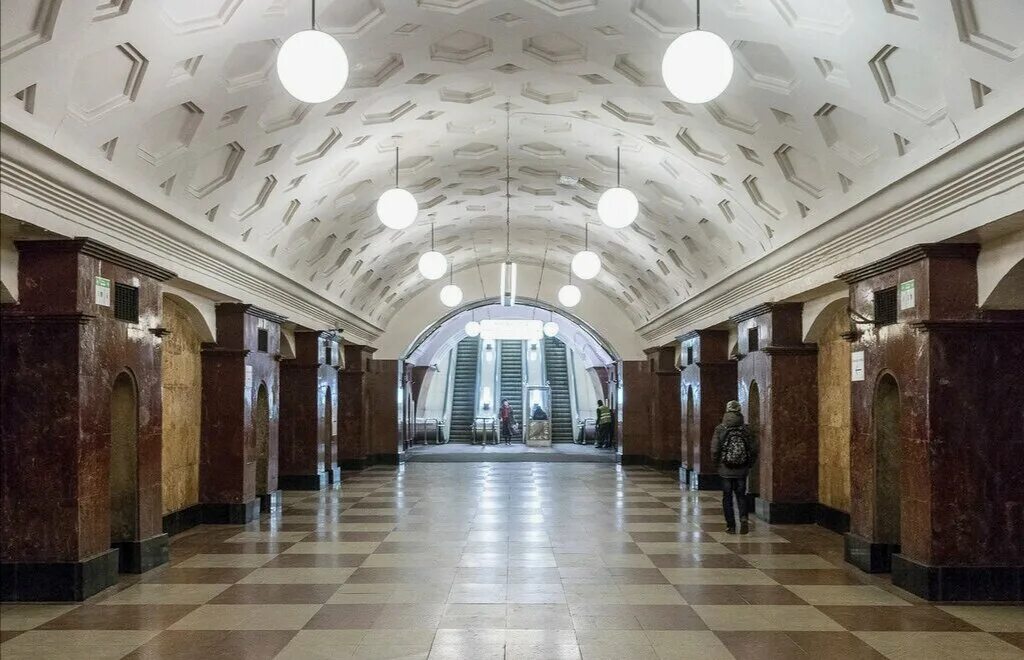 Вестибюль метро красные ворота. Красные ворота станция московский метрополитен. Вестибюль красные ворота. Южный вестибюль метро красные ворота. Вестибюль станции метро красные ворота.