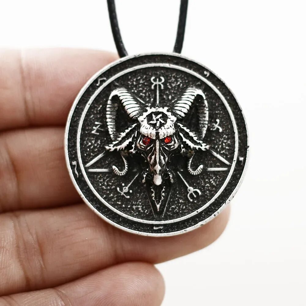 Saint michael the archangel pendant. Защита подвески. Святой щит. Кулон облако. Талисман узы.