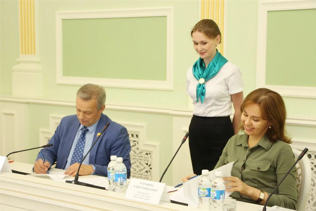 Минтруд республики чувашия. Министр труда и социальной защиты чувашской республики. елизарова минтруд чувашии. беликова минтруд чувашии. соловьева минтруд чувашии.