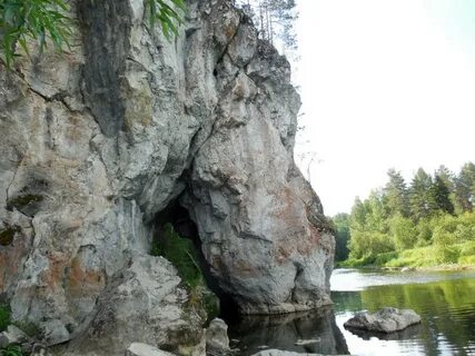 Нижние камни
