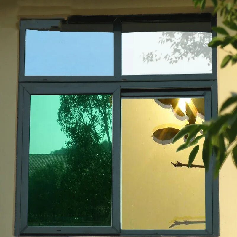 На какую сторону солнечные окна. Тонированный стеклопакет. Тонированные пластиковые окна. Тонированные стекла для окон. Окна затемненные пластиковые.