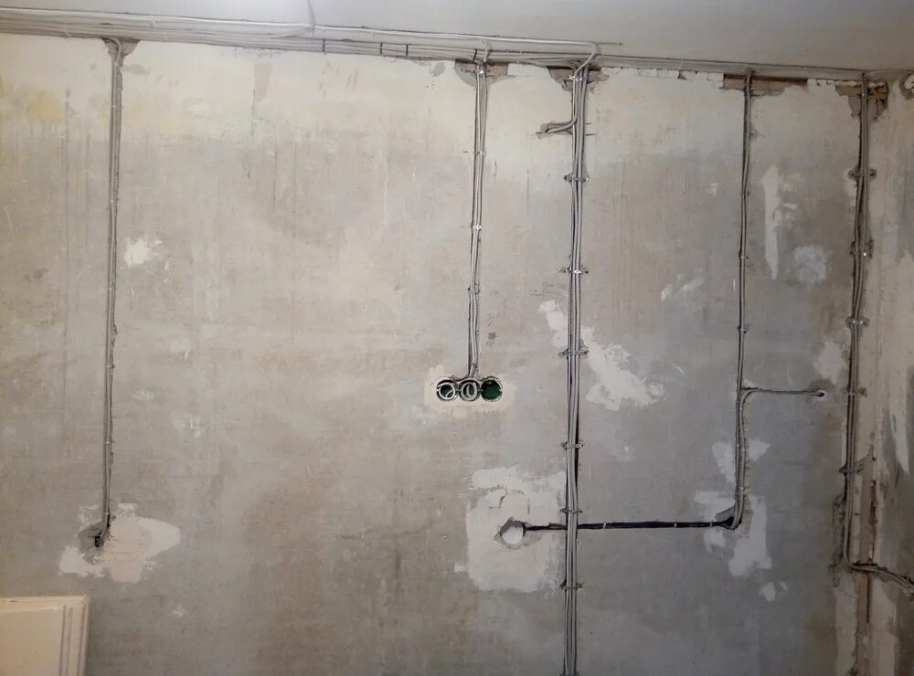 Монтаж проводки в квартире. Монтаж электропроводки в квартире. Как поменять проводку в квартире своими руками. Как поменять проводку в квартире своими руками. Замена проводки в квартире.