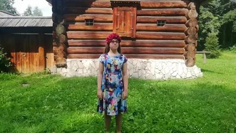 Под окном высокий песня широким