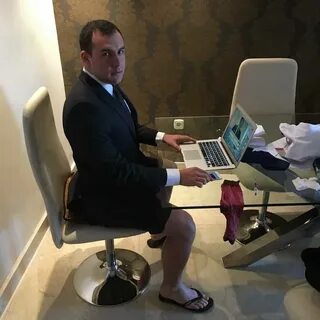 Срочно вызвали на совещание