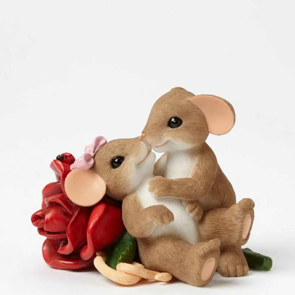 Мыши пара. Влюбленные мышки. Мышка любовь. Пара мышек. Мышата любовь.
