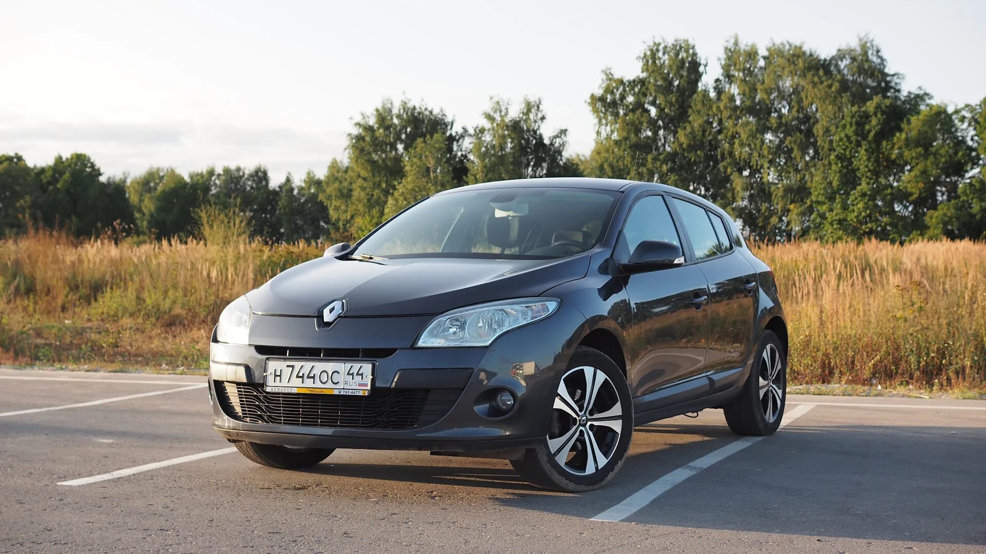 Меган 3. Megane 3. Renault Megane 3 диски. Renault Megan 3. Диски на Рено Меган 3 хэтчбек.